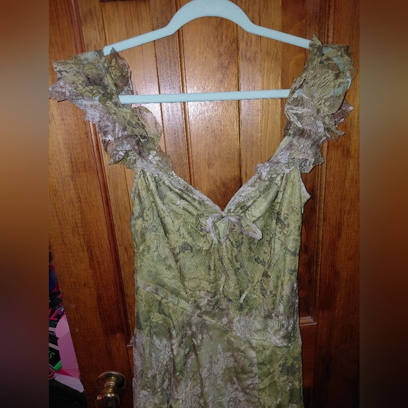 UO Hyacinth Green Ruffled Lace Spliced Midi Dress - Picture 9 of 16